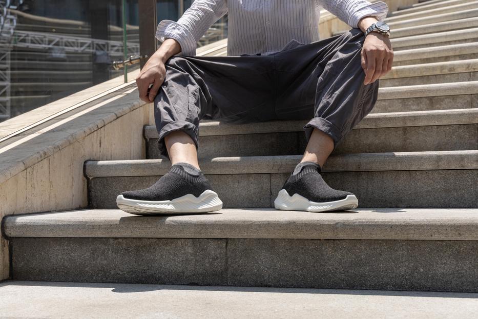 小米有品最具性价比休闲鞋，椰子的脚感回力的价格，百元能买2双