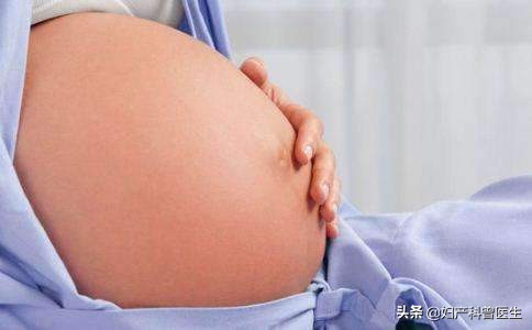 妈妈看场电影,胎儿竟然在宫内拳打脚踢,一检查发现脐带绕颈两周