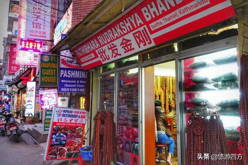 满眼都是中文！这个南亚国家的商业街，好似二十年前的中国小县城