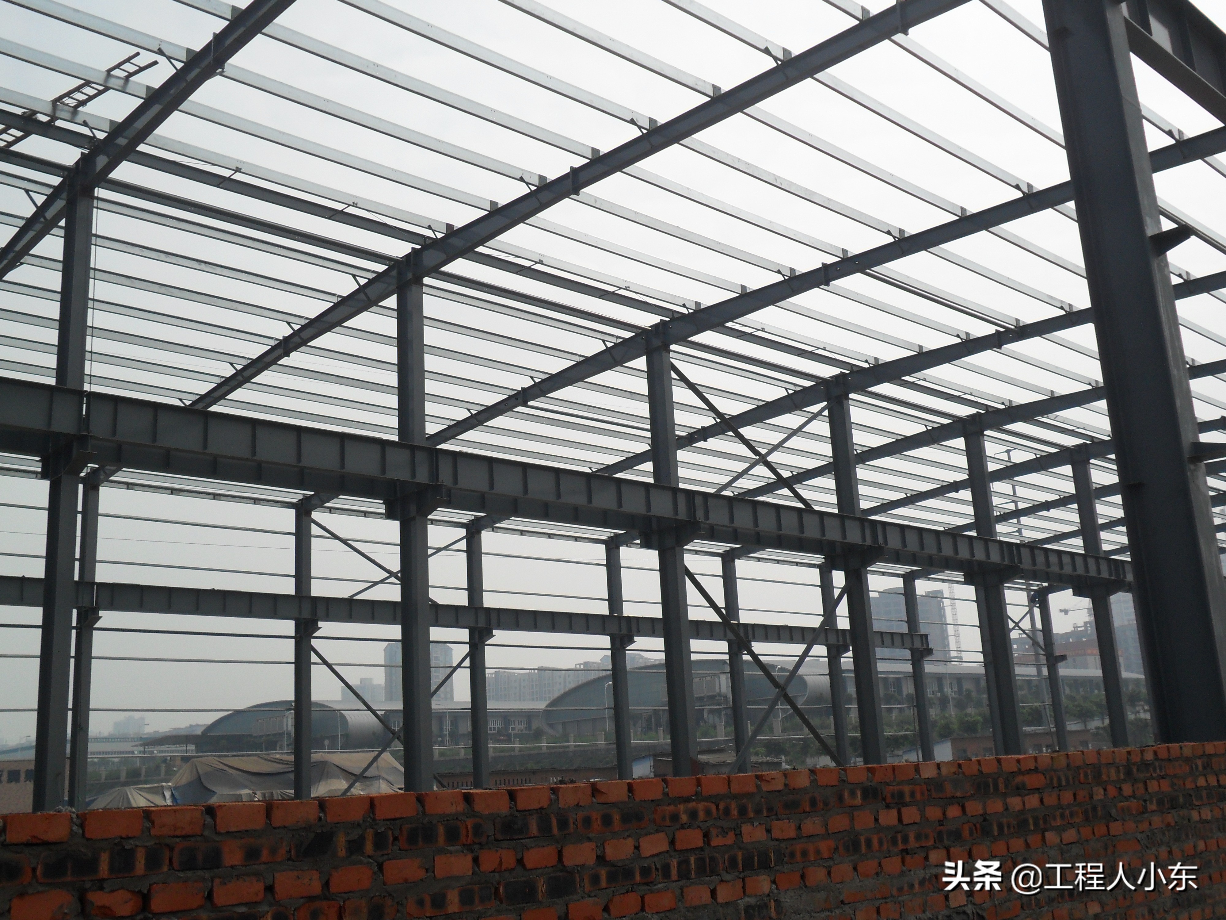 讲解钢结构厂房图,钢结构厂房基础施工动画演示