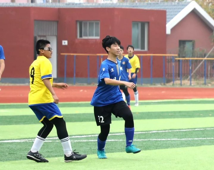 日照新营中学足球队赴武汉比赛,日照新营中学2017