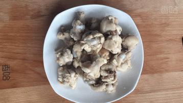 红烧鸡爪正宗做法,红烧鸡的做法最好吃川菜