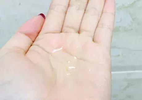 用精华水还是爽肤水好,用精华水好还是爽肤水好