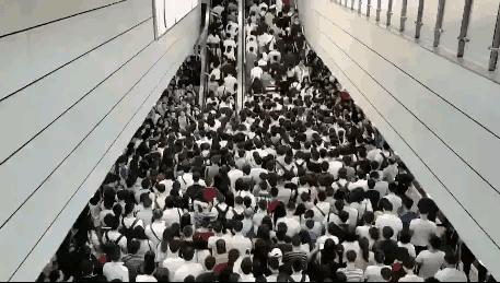 为什么加油站要24小时上班,为什么加油站一个工资1800