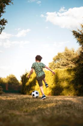 英国禁止未成年人的法案,12岁以下球员禁止头球