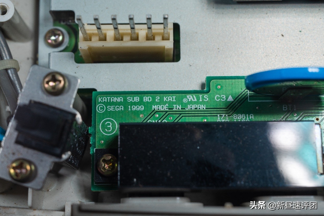 翻新修复DreamCast游戏机：好端端的产品，差点让公司倒闭