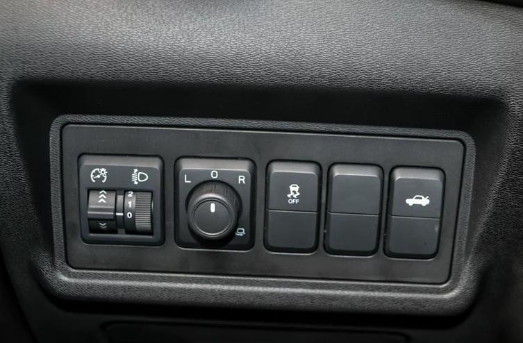 新手买车选什么车型,新手买车买什么二手车好