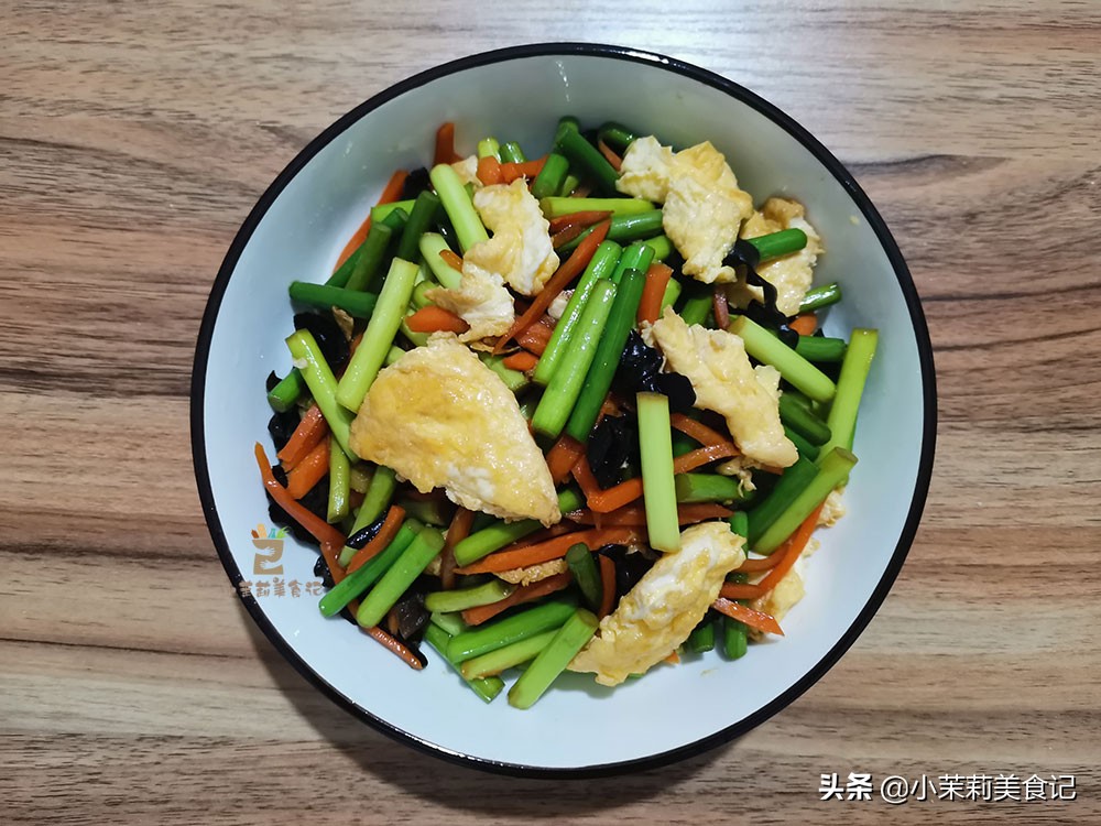 炒蒜薹容易糊怎么回事,炒蒜薹放葱花不