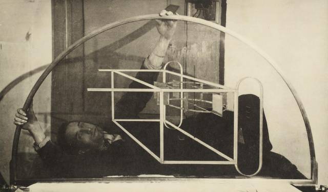 杜尚如是说：艺术要么是剽窃，要么是革命