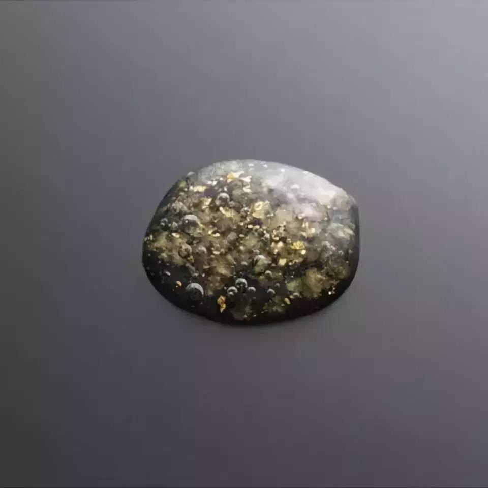 黄金敷脸,黄金金箔脸部护理