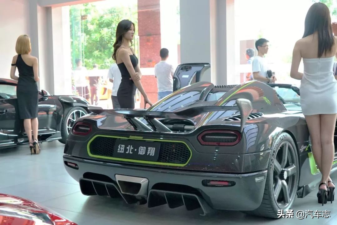 价值一亿的法拉利拉法,价值1亿元钱的白色法拉利拉法