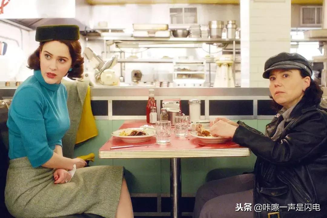 来认识一下宇宙第二时尚博主|5000件衣服只够穿一季