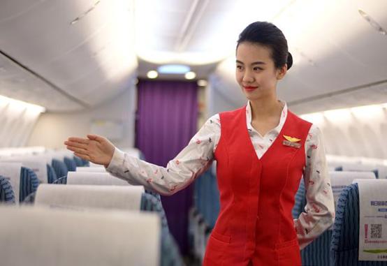 美丽空姐、微笑服务、民族服饰，最具特色航空公司：昆明航空