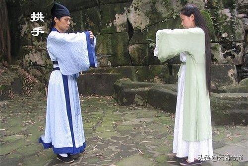 作揖和拱手礼的区别是什么,作揖和拱手哪个礼貌好