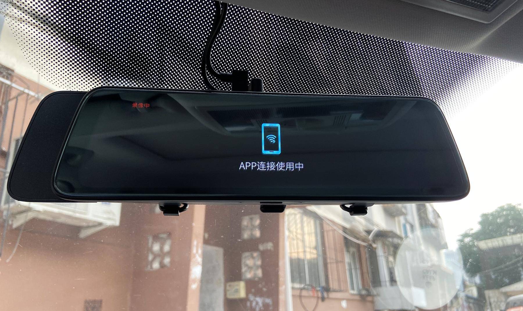 安装后视镜标准化操作,加装流媒体后视镜的安装操作方法