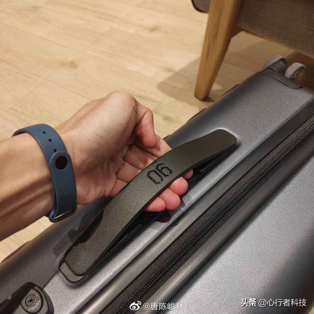 小米90分智能指纹旅行箱,90分七道杠扩容版旅行箱