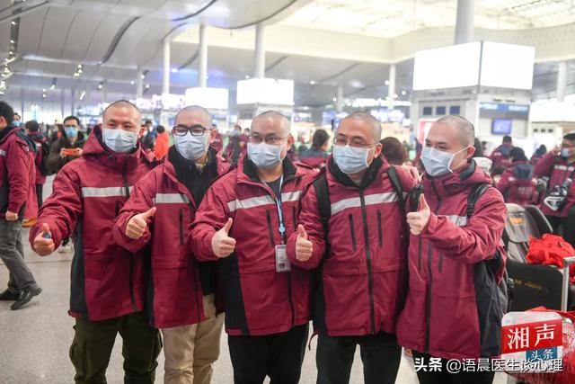 女医生剃光头原因,女护士剃光头热议