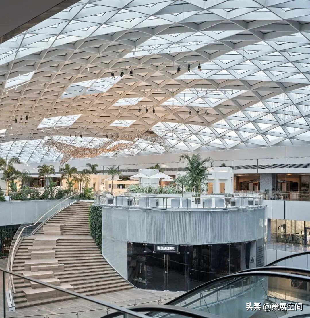 深圳等8家今年新开“高阶级”概念店，看其空间场景如何疯狂引流
