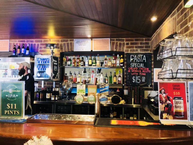 婢冲ぇ鍒╀簹8涓暀瀛︾敓,婢虫床鐣欏鐢熷吋鑱屾竻娲佸伐