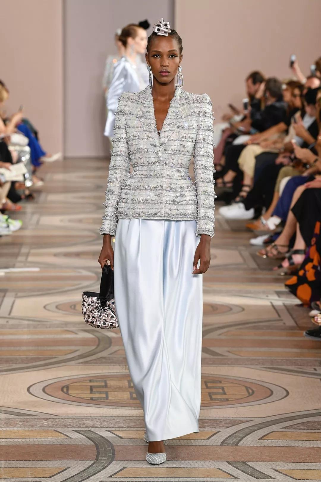 优雅不是炫耀,阿玛尼高定装