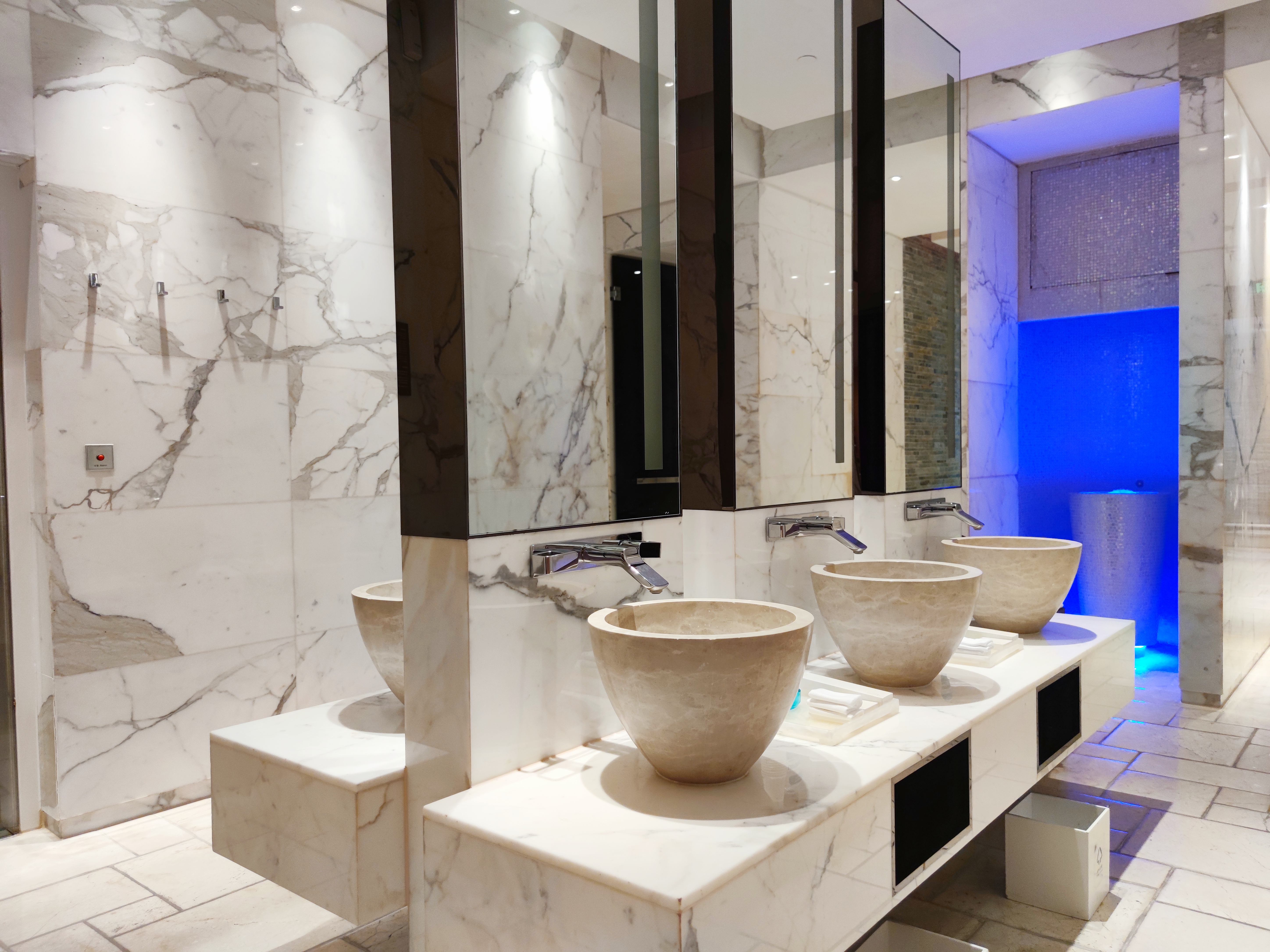 人均300酒店,人均300左右的带泳池酒店