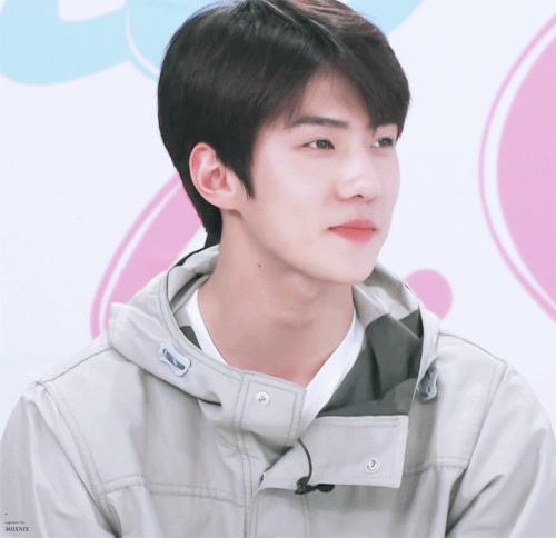 南韩神颜女爱豆李知恩,南韩男爱豆神颜用测谎仪