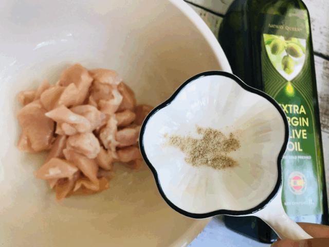 鸡胸肉这样做鲜嫩多汁一点也不柴,健康鸡胸肉的多种做法