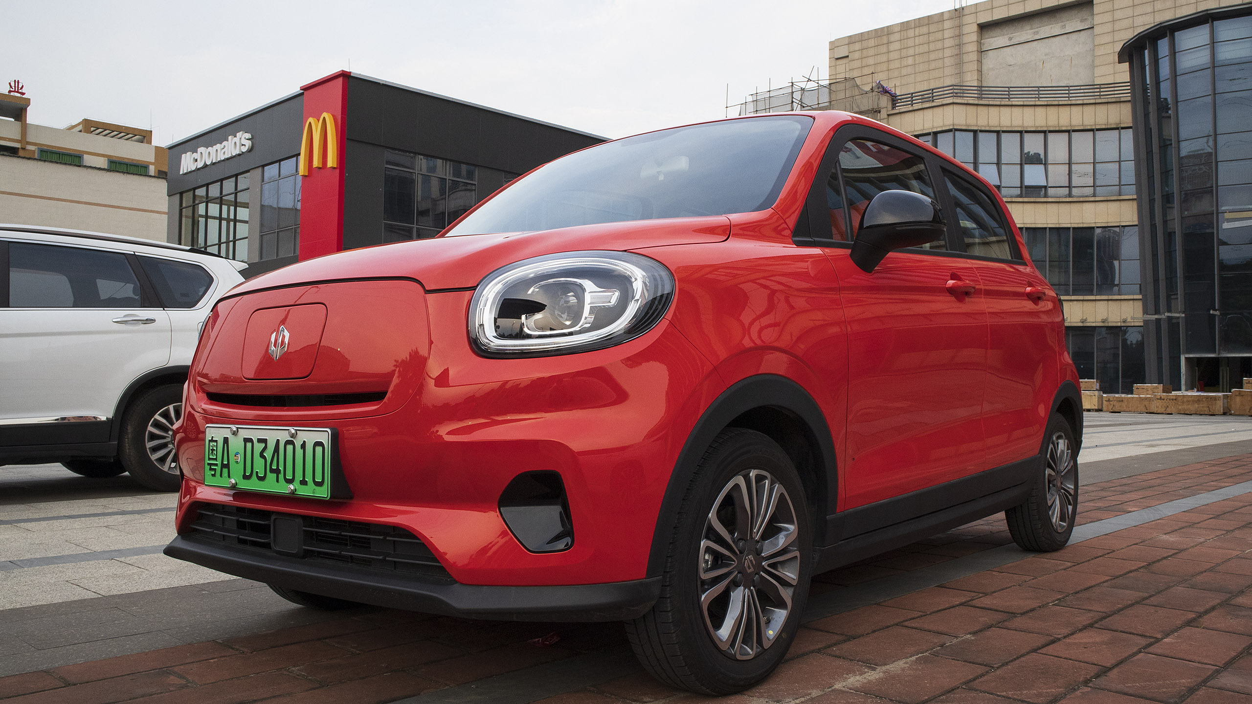 403公里续航,零跑t03310轻享版深度体验