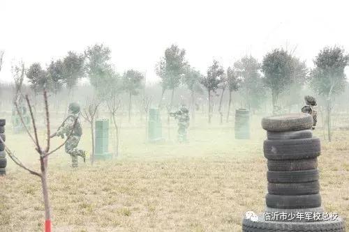 少儿军事夏令营暑假班,军事夏令营助力孩子们实现蜕变