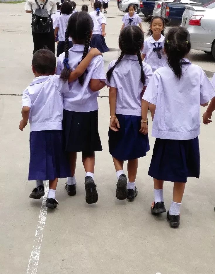 为什么现在好多人选择去泰国上学,为什么很多人选择去泰国