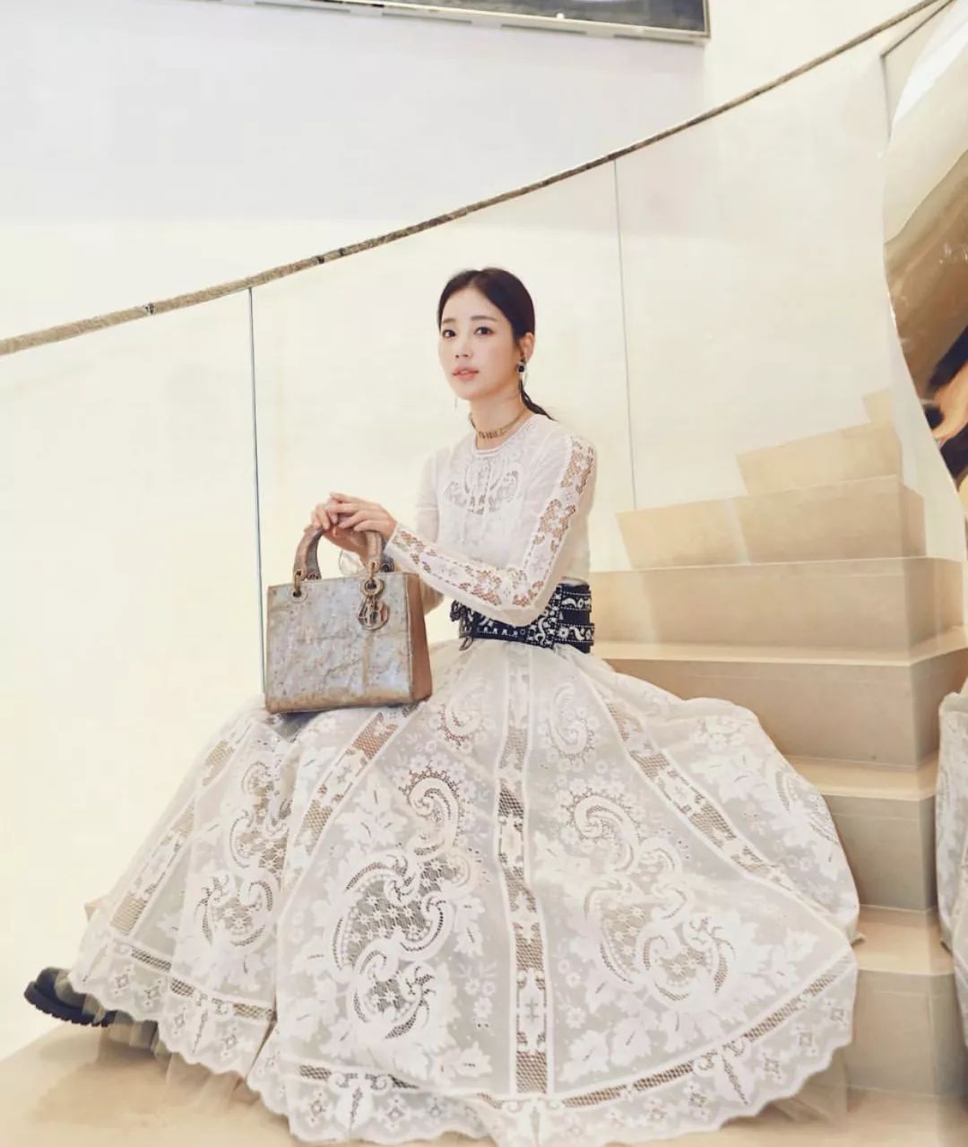 欧美时尚博主穿搭示范冬,韩系慵懒风冬季穿搭博主