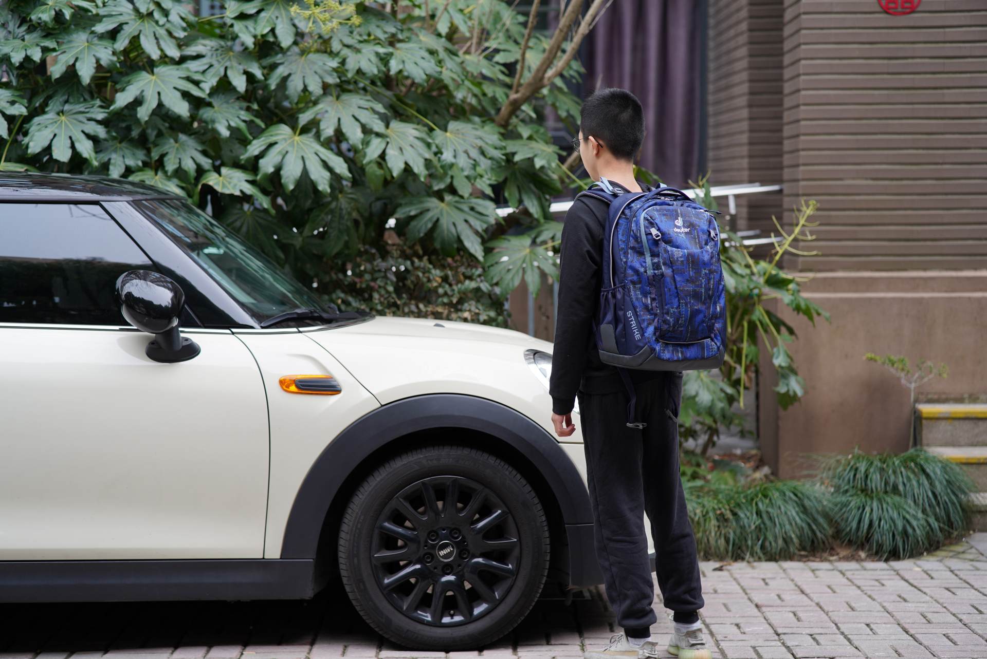 送给熊孩子的新年礼物，多特Deuter护脊儿童书包