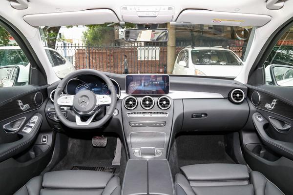 奔驰c200点评,奔驰c200内饰后座图片