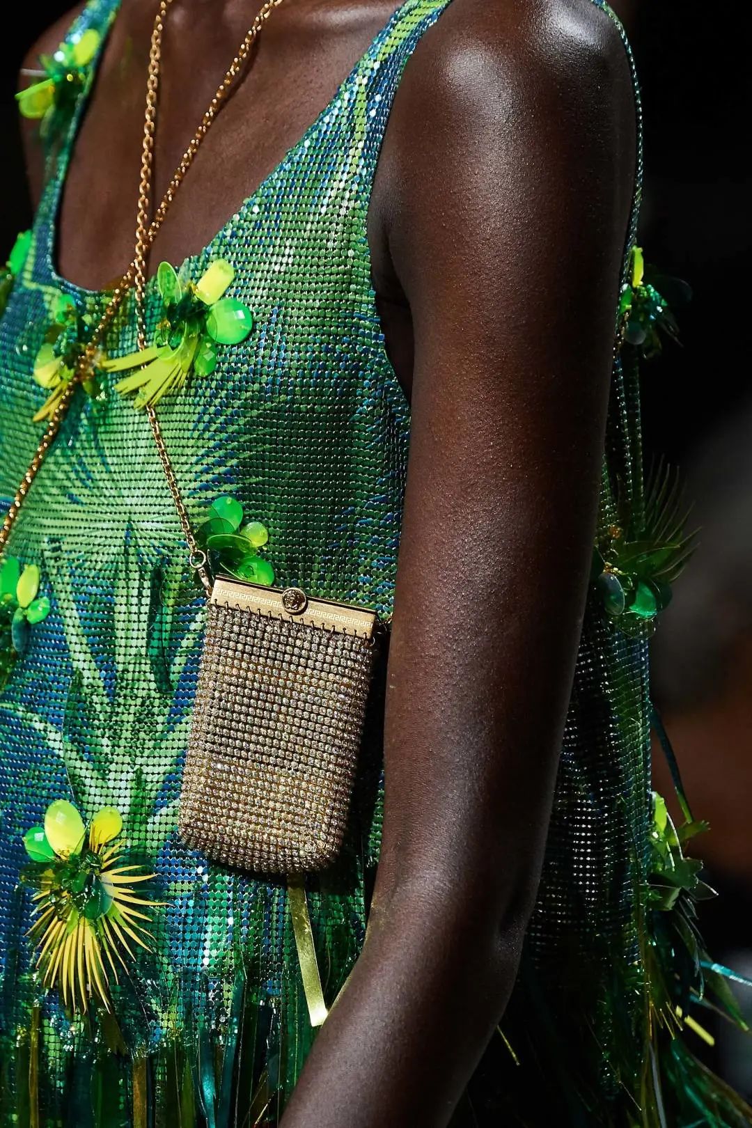 想买新包了？可以转给她这张最全清单