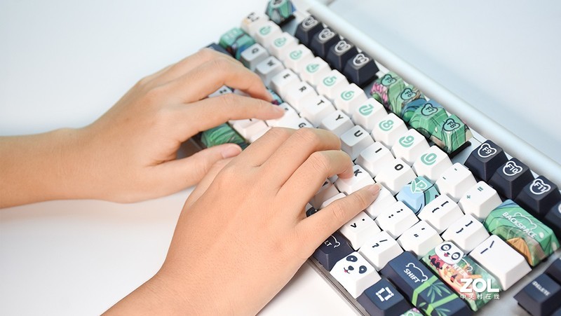 国风涂装键盘,樱桃mx1.1红轴机械键盘测评