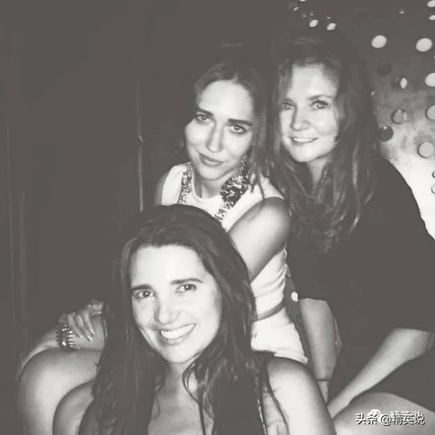 把纽约上流圈骗得团团转,轰动全球的90后假名媛获释…