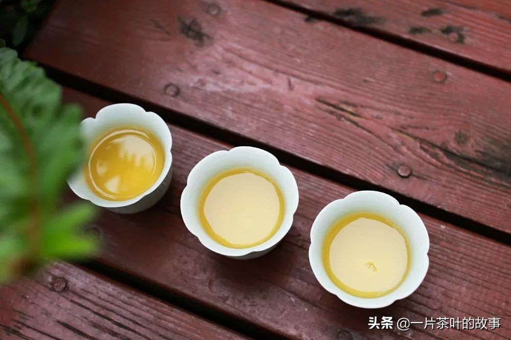 一杯茶敬帮过你的贵人,年底了一杯茶敬帮助过我的贵人