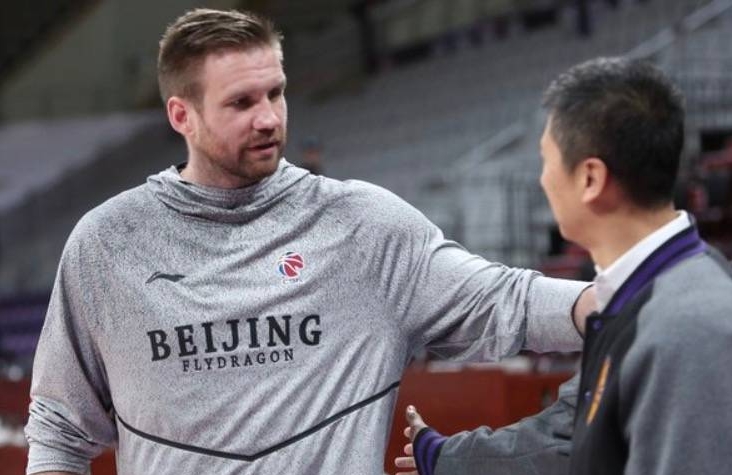 辽篮最暖心的一次,辽篮回家没有遗憾未来可期