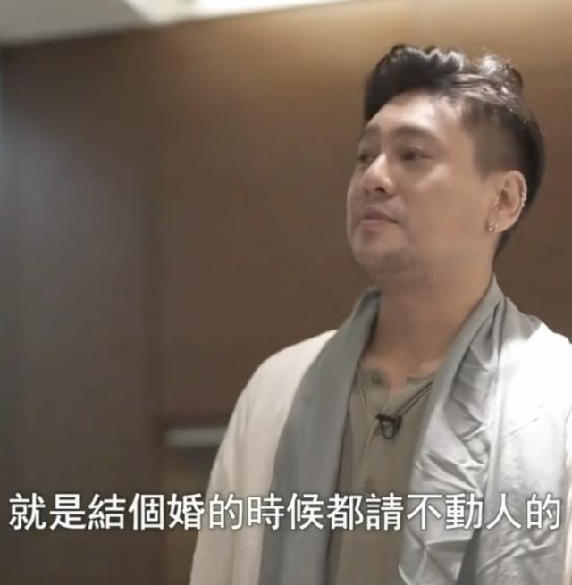 f4当中朱孝天身材最高,f4成员朱孝天尽显老态