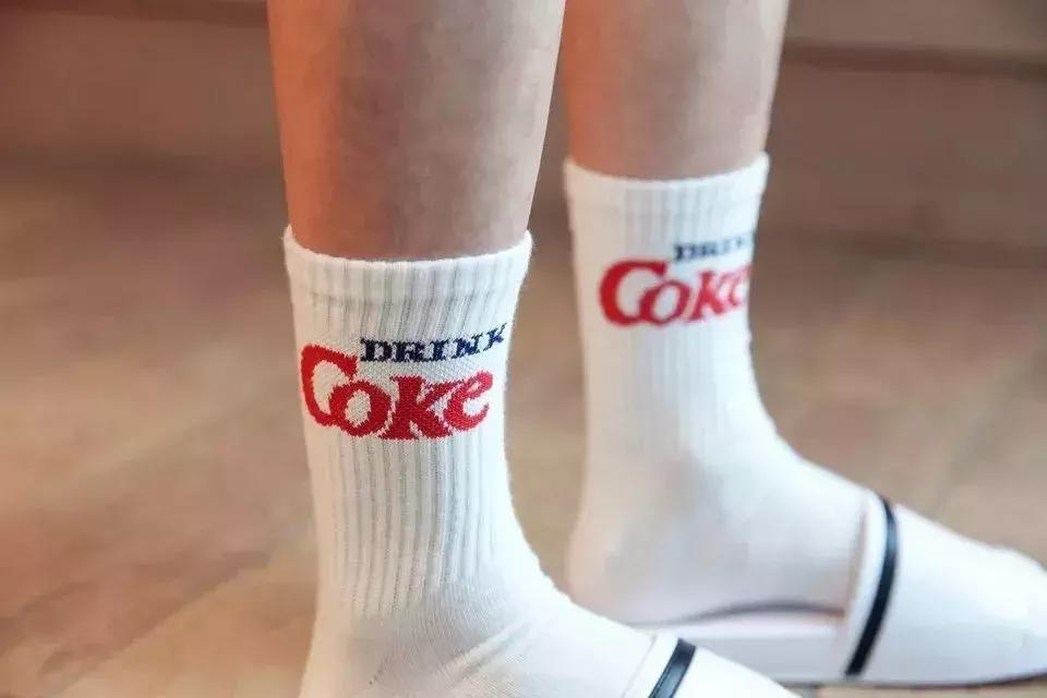 cocacola鍙ｇ孩,cocacola鍙彛鍙箰鍞囪啅