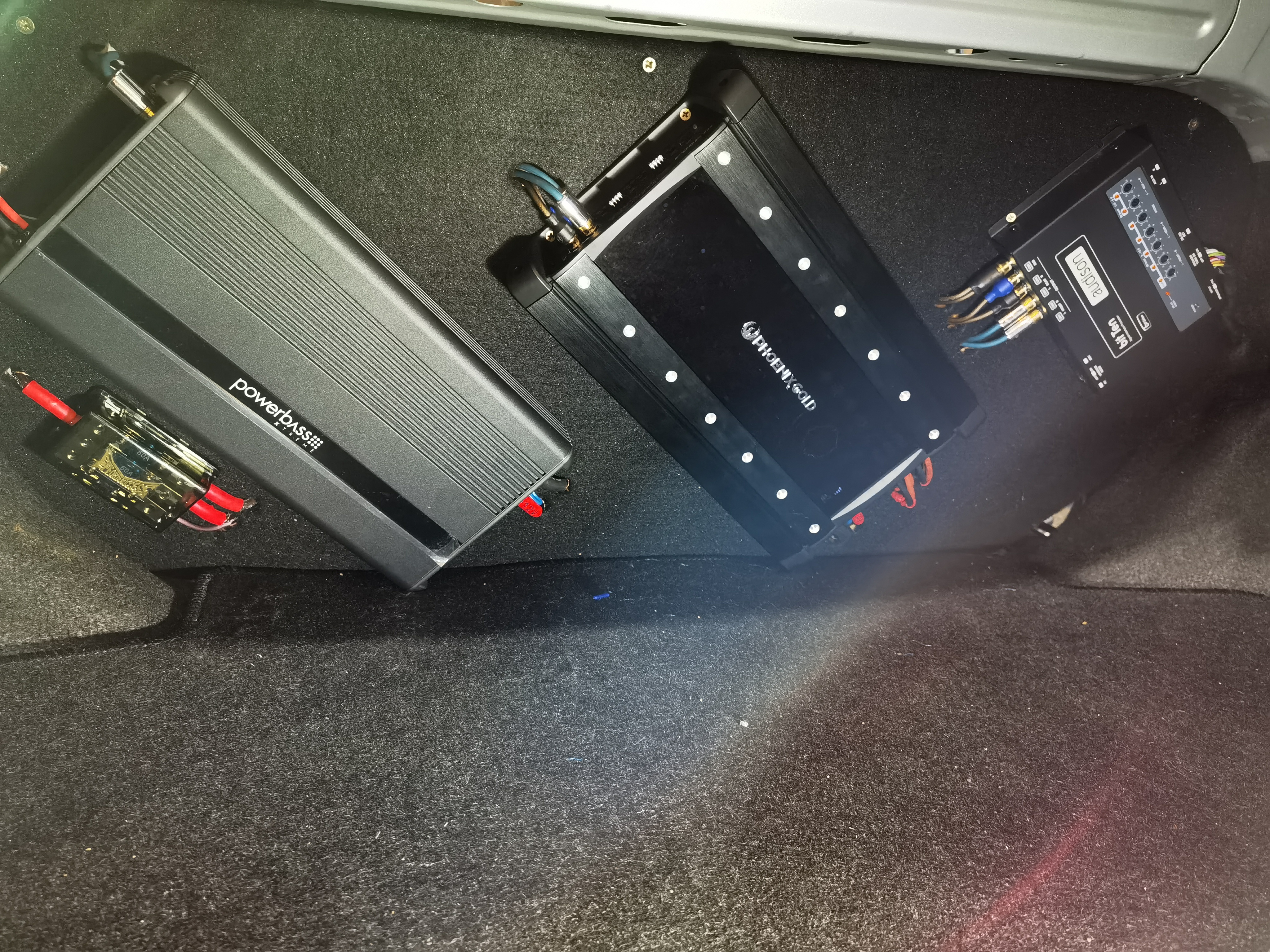 丰田花冠改音响全过程,丰田花冠喇叭维修视频