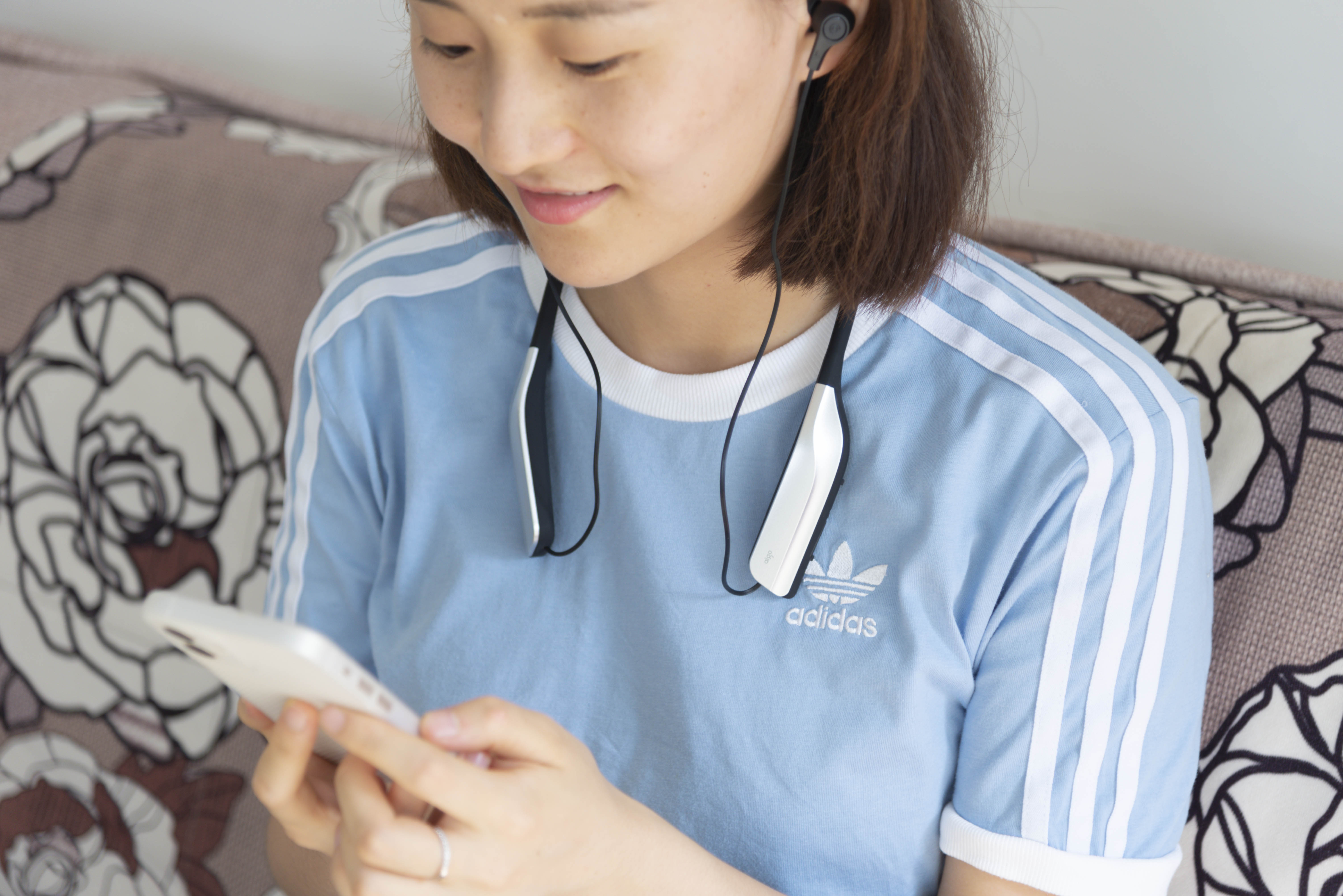 aigo蓝牙项圈耳机评测,aigo耳机头戴式