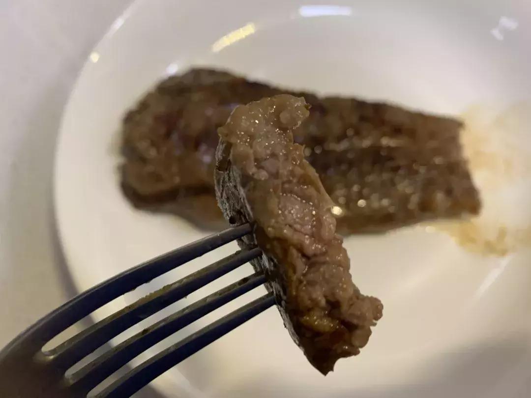 20元的拼接牛排和200元的原切牛排有啥差别？怎么辨别牛排好坏？