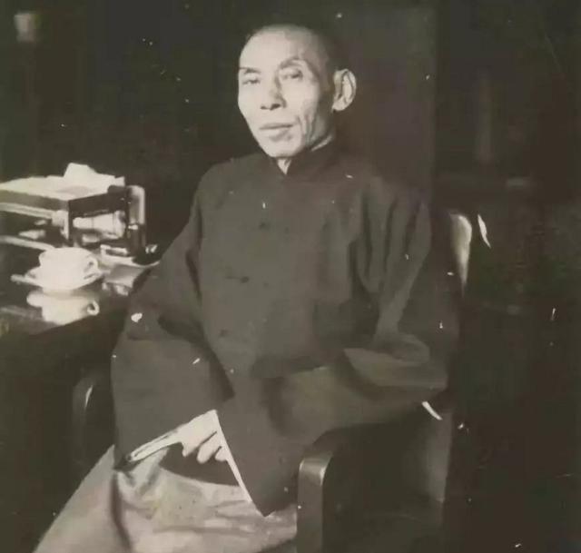 台湾杜月笙墓地,杜月笙墓为什么在台湾