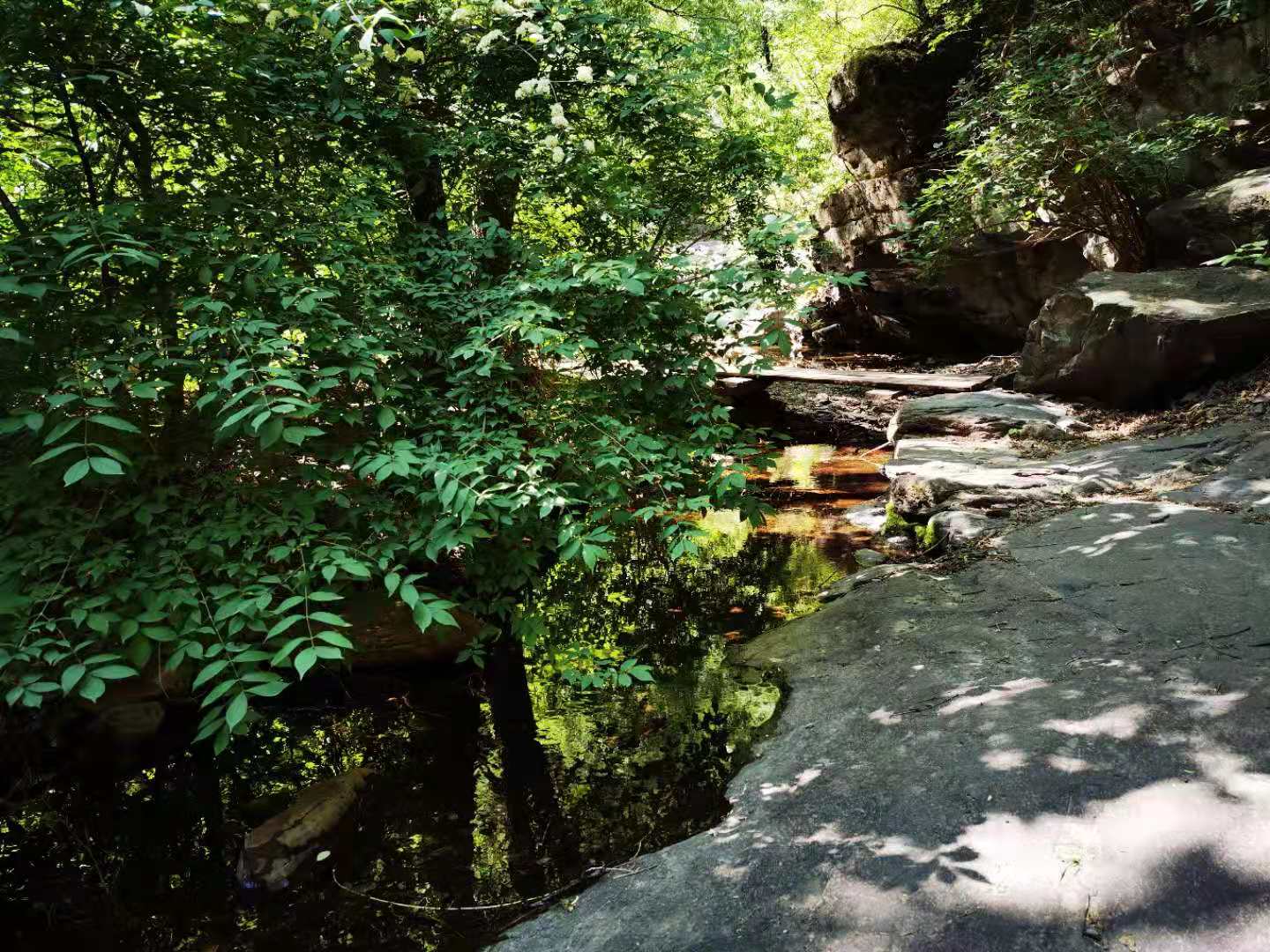 打卡北京双龙峡风景区,十里溪流百潭瀑布,北方小九寨名不虚传