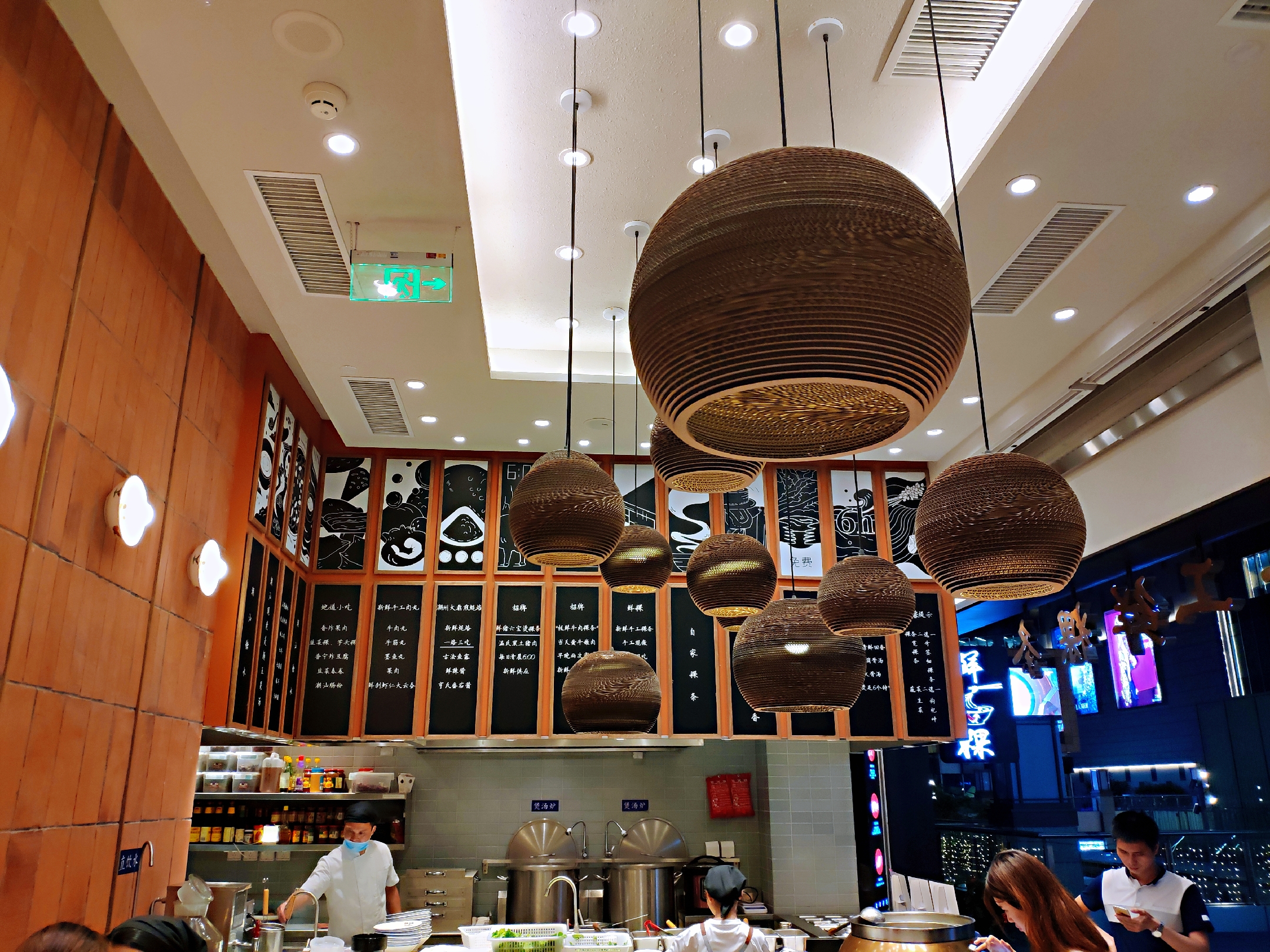 椴滅部涓栧,娣卞湷椴滅部涓栧