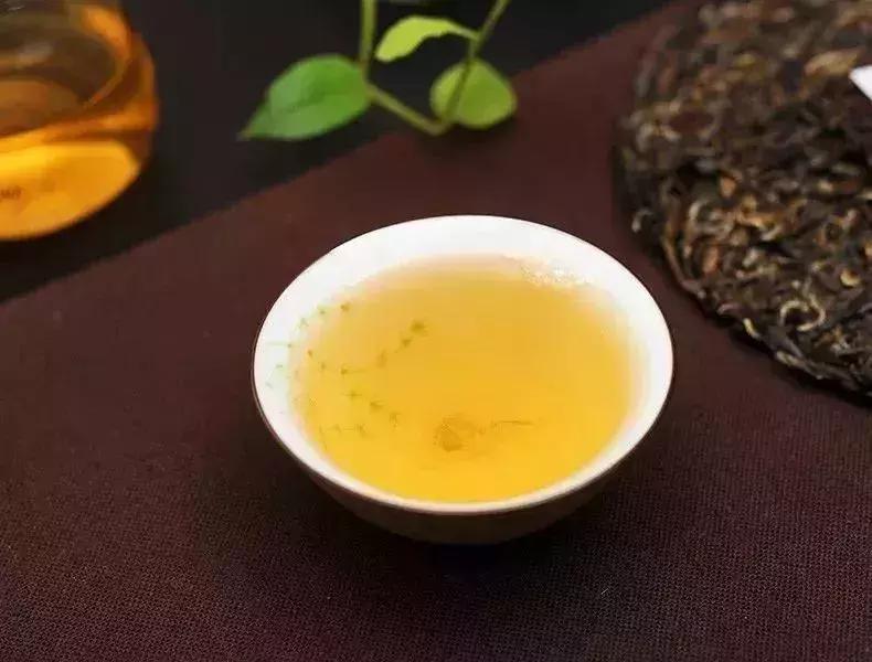 解读普洱第一山布朗山,布朗山普洱老树茶介绍