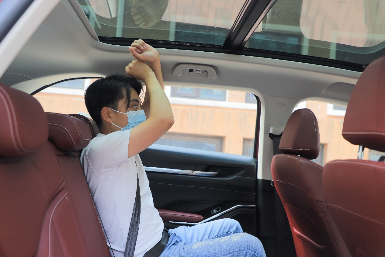 国民神车第三代哈弗h6亮点全解析,空间大动力强更省油第三代哈弗h6