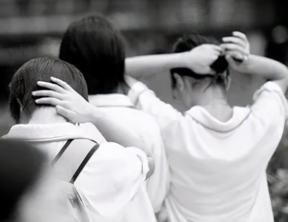 小学生学习态度差想做头发,校长谈做头发