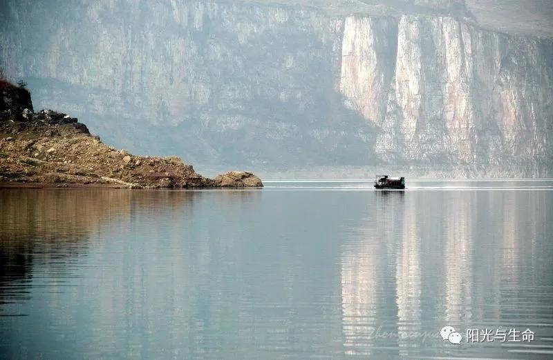 一部新时代意蕴丰沛的江河史诗散论李发模先生长诗《血性乌江》